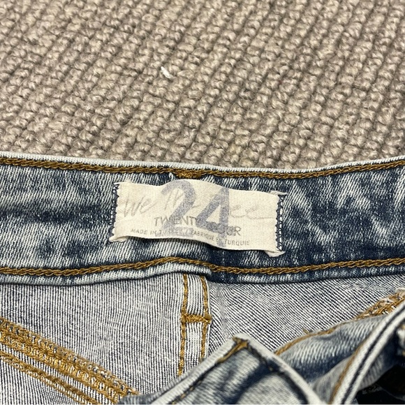 Free People We the Free Riley Seamed Skinny Jeans in Acid Wash Indigo (24) - Picture 10 of 12